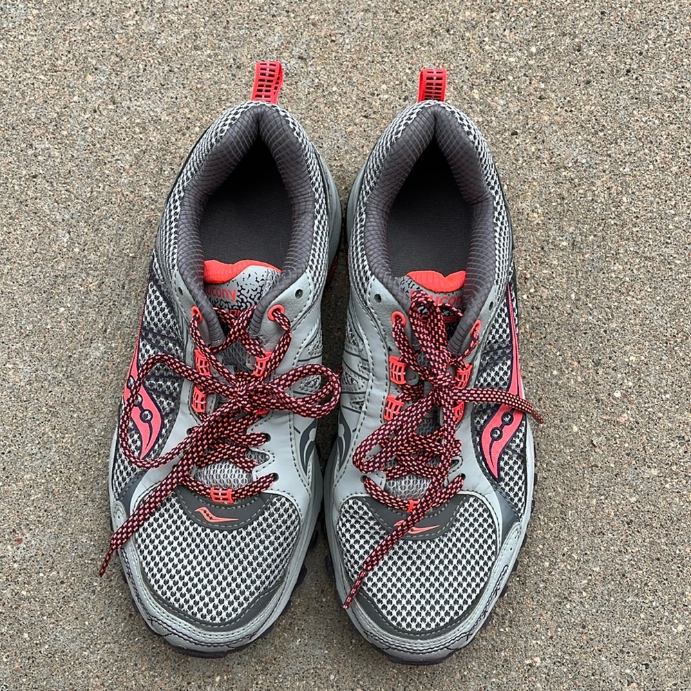 🌟HP🌟Women’s Saucony athletic shoes 7 1/2